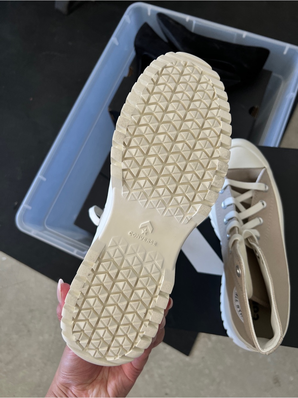 Converse Chuck Taylor All Star Lugged 2.0 platform sneakers - beach stone - Picture 4 of 8
